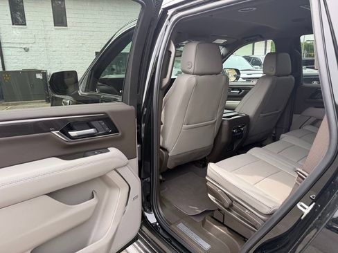 New 2026 GMC Yukon Elevation AWD/4WD image 10