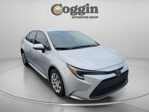 Used 2023 Toyota Corolla LE FWD image 8