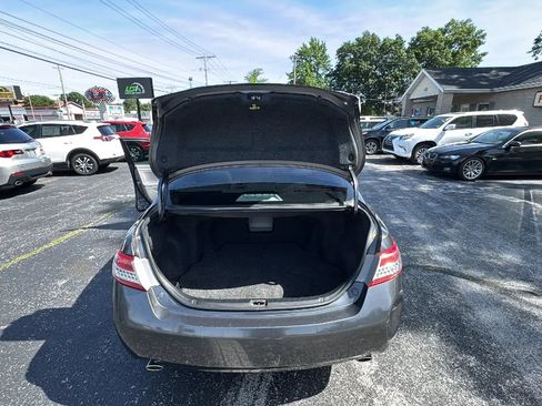 Used 2010 Toyota Camry XLE FWD image 16