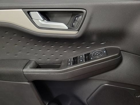 Used 2020 Ford Escape SE FWD image 20