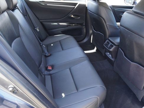 Certified 2023 Lexus ES 350 w/ Premium Package image 31