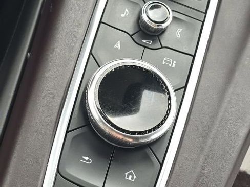 Used 2021 Cadillac Escalade Sport Platinum image 41