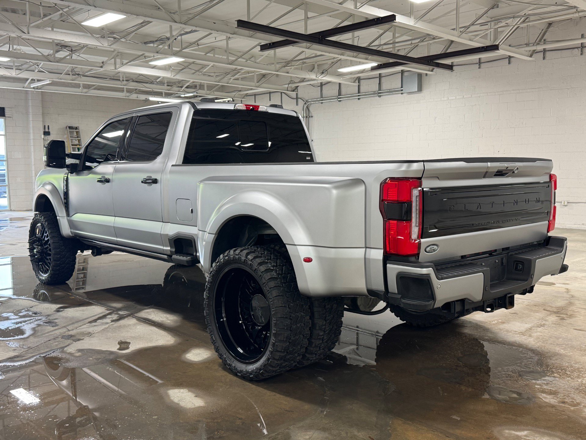 Used 2024 Ford F450 Platinum w/ Camper Package AWD/4WD image 4