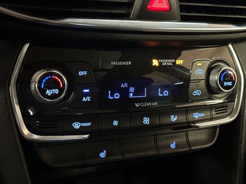 Used 2019 Hyundai Santa Fe Limited image 19