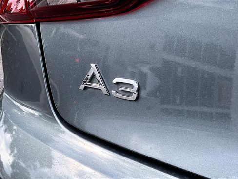 Used 2018 Audi A3 2.0T Premium image 9