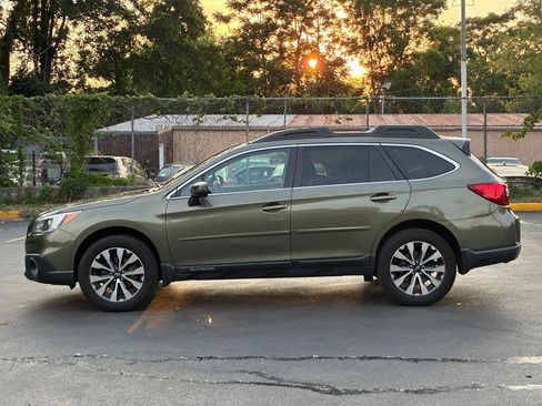 Used 2015 Subaru Outback 2.5i Limited AWD/4WD image 9