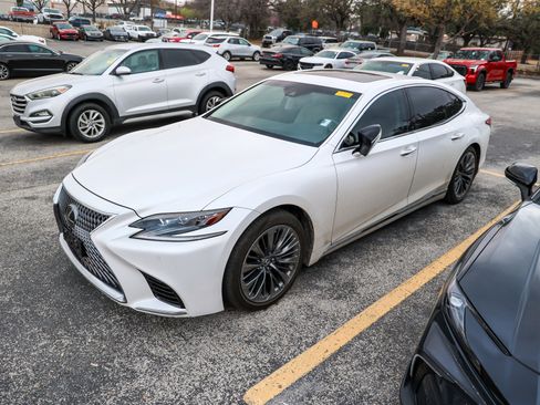 Used 2018 Lexus LS 500 w/ Interior Upgrade Package image 3