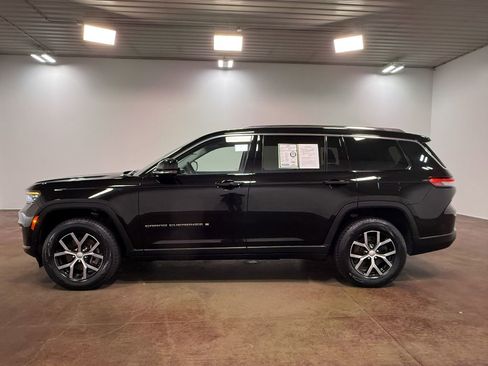 Used 2023 Jeep Grand Cherokee L Limited w/ Luxury Tech Group II image 6