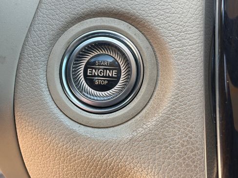 Used 2019 Mercedes-Benz C 300 Sedan image 26