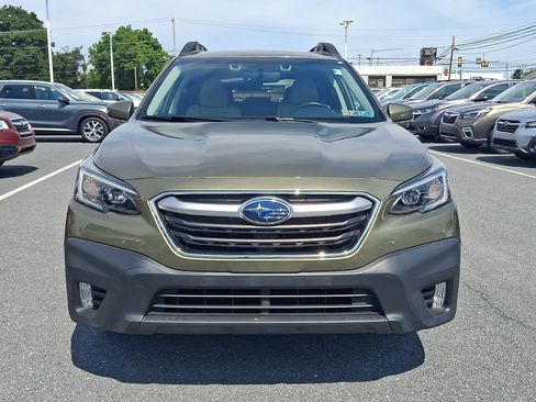 Used 2022 Subaru Outback Premium AWD/4WD image 2