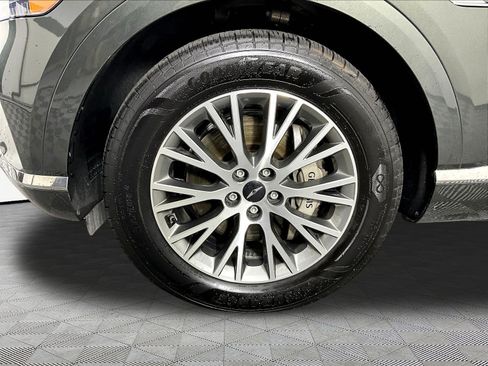 Used 2025 Genesis GV80 2.5T Standard AWD/4WD image 33