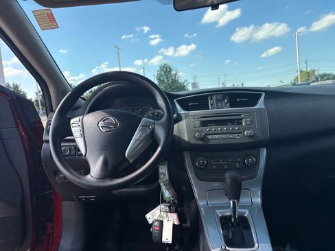 Used 2013 Nissan Sentra SR FWD image 19