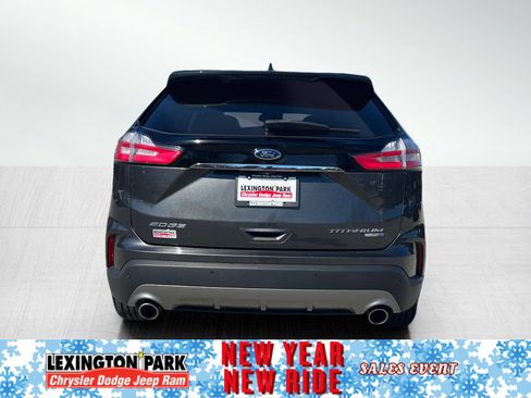 Used 2019 Ford Edge Titanium image 6