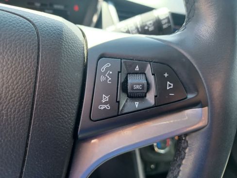 Used 2022 Chevrolet Trax LT w/ LT Convenience Package AWD/4WD image 13