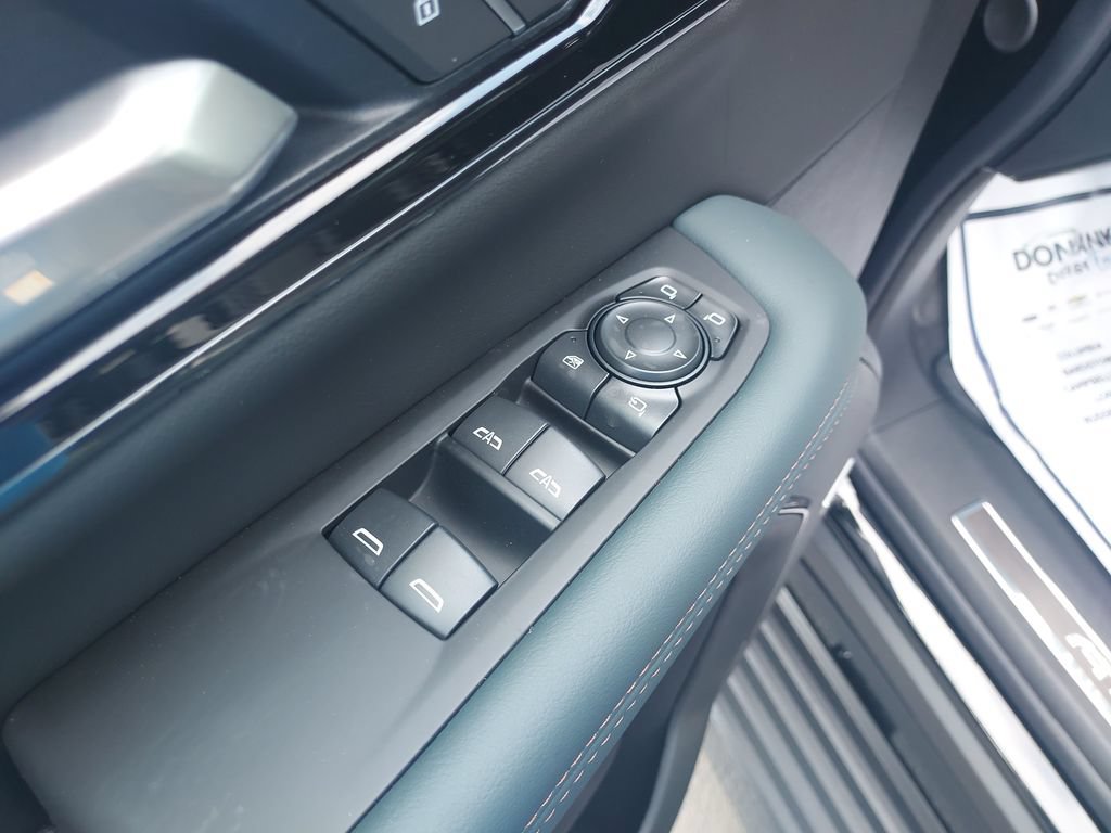 New 2026 GMC Yukon XL AT4 w/ AT4 Premium Package AWD/4WD image 11