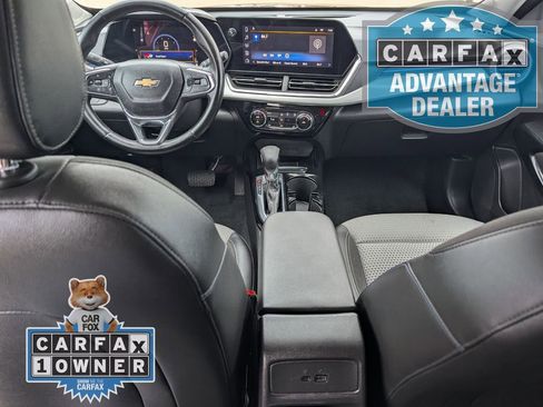 Certified 2025 Chevrolet Trax LT w/ LT Convenience Package FWD image 14
