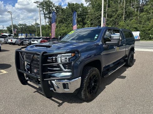 Used 2025 Chevrolet Silverado 2500 LTZ w/ LTZ Premium Package AWD/4WD image 12