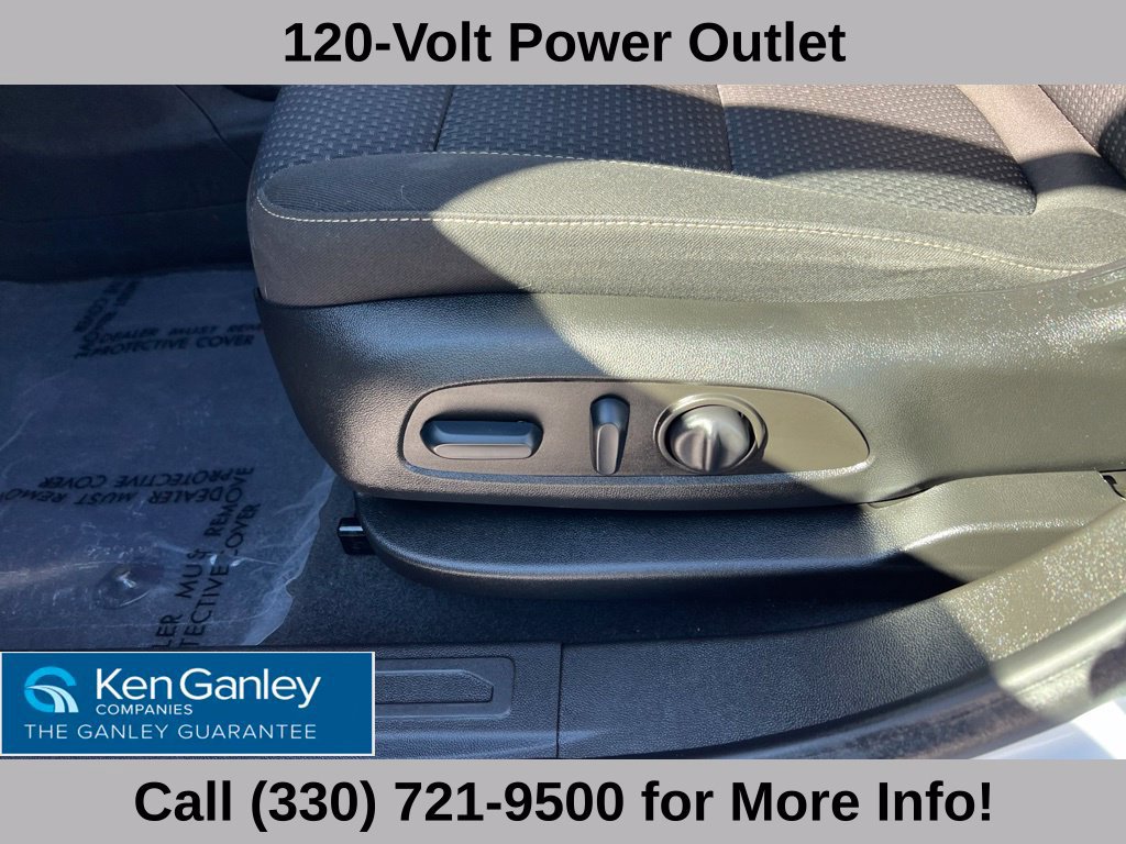 Used 2022 GMC Acadia SLE w/ Driver Convenience Package FWD image 24