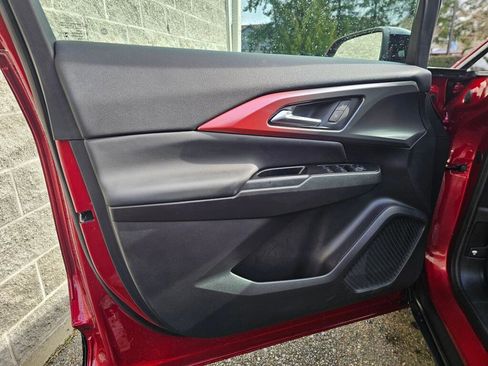 Used 2025 Chevrolet Equinox EV RS image 23