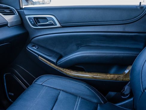 Used 2016 GMC Yukon Denali w/ Open Road Package image 23