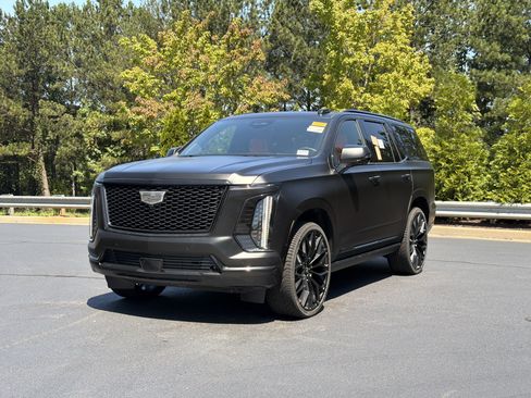 Used 2026 Cadillac Escalade Platinum Sport w/ LPO, ONYX Package AWD/4WD image 14