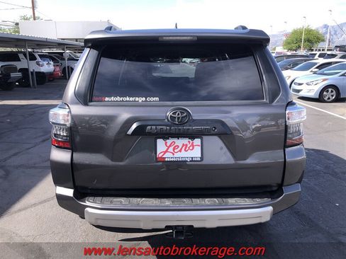Used 2019 Toyota 4Runner TRD Off-Road Premium AWD/4WD image 9
