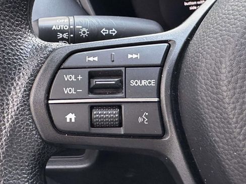 Used 2023 Honda HR-V LX image 18