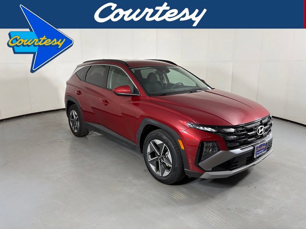 Used 2025 Hyundai Tucson SEL FWD image 1