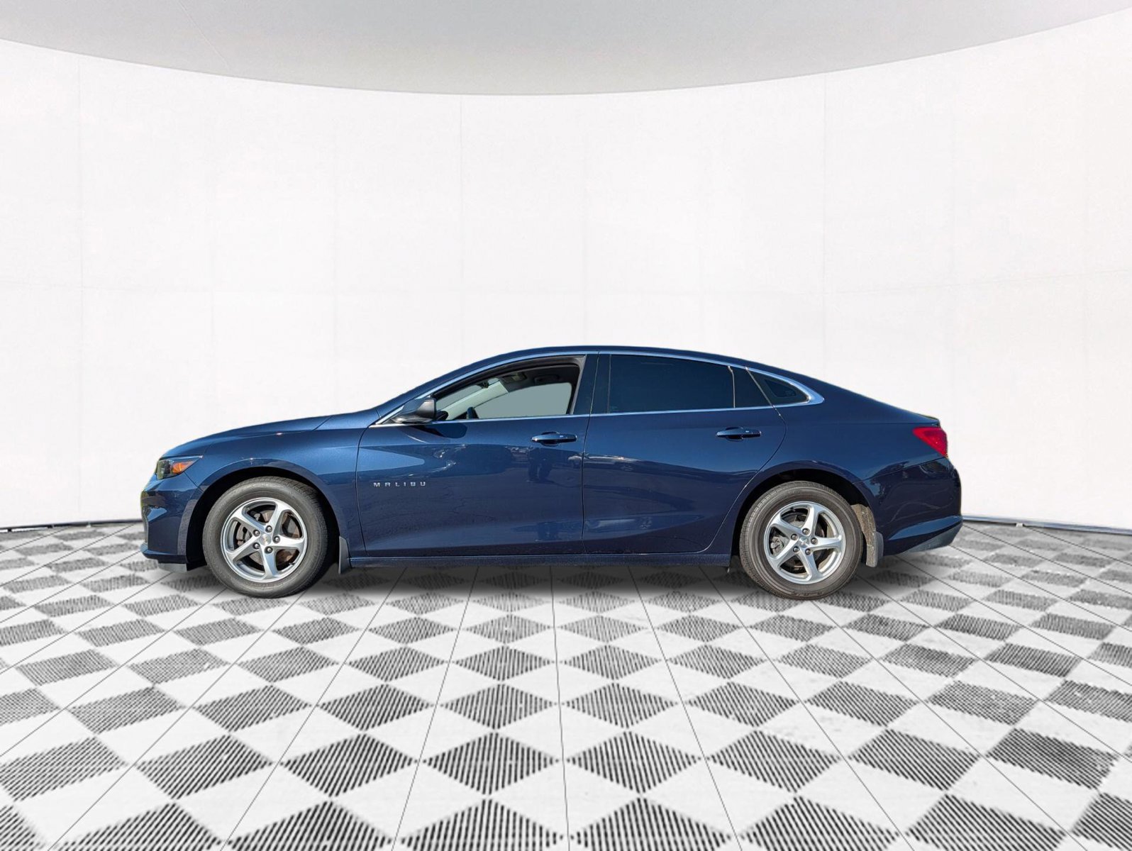 Used 2018 Chevrolet Malibu LS FWD image 11