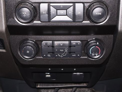 Certified 2022 Ford F550 4x4 SuperCab Super Duty image 31