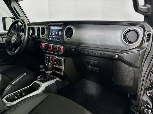 Used 2021 Jeep Wrangler Unlimited Sport AWD/4WD image 34