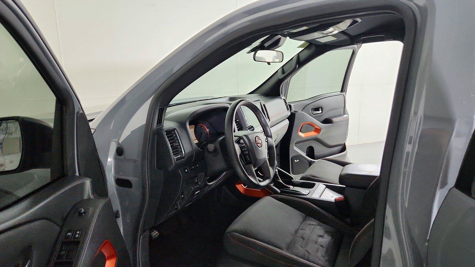 Used 2023 Nissan Frontier PRO-4X w/ Pro Convenience Package AWD/4WD image 16