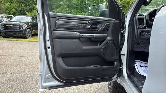 Used 2026 RAM 1500 Limited AWD/4WD image 12