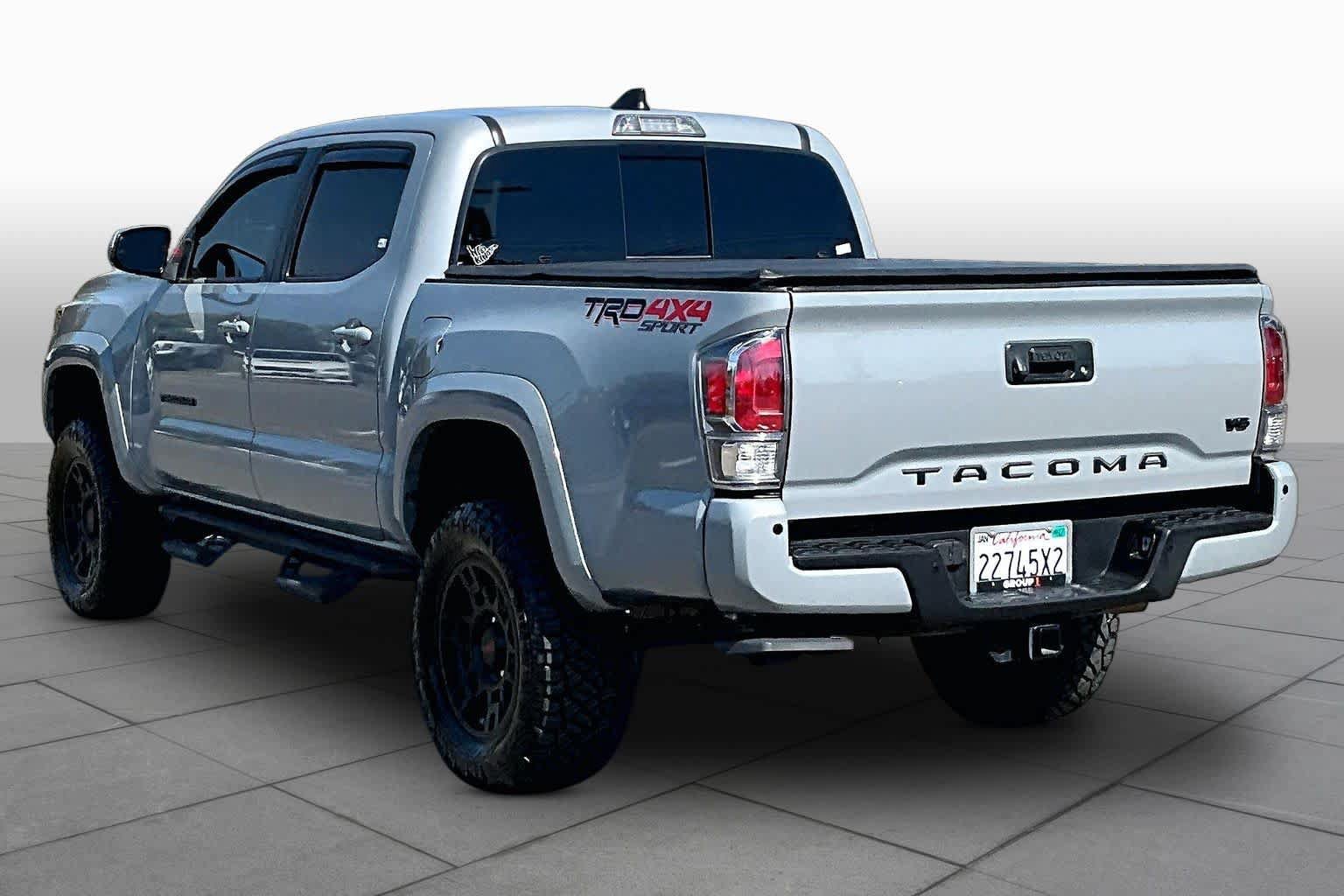 Certified 2020 Toyota Tacoma TRD Sport w/ TRD Premium Sport Package AWD/4WD image 11