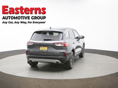 Used 2022 Ford Escape SE w/ Cold Weather Package FWD image 36