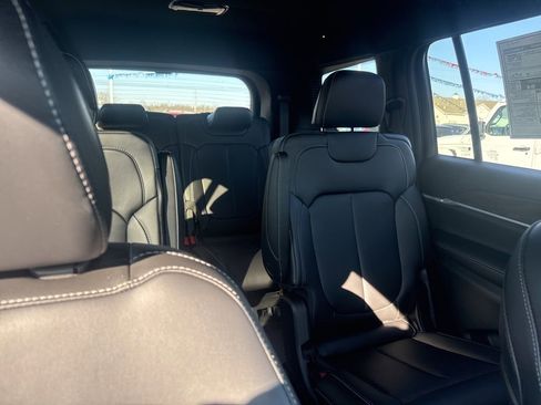 New 2026 Jeep Grand Cherokee L Limited w/ Limited Altitude Package AWD/4WD image 58