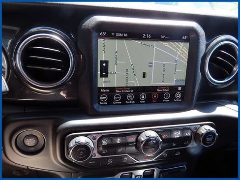 Used 2021 Jeep Wrangler Unlimited Sahara AWD/4WD image 18