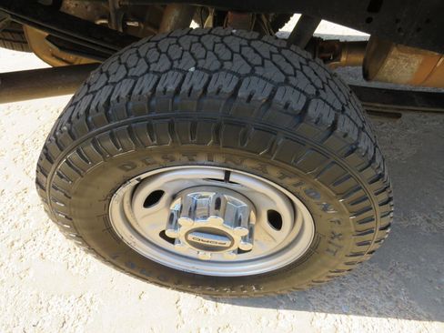Used 2018 Ford F250 XL w/ Power Equipment Group AWD/4WD image 19