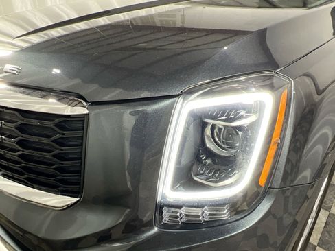 Used 2022 Kia Telluride LX image 13