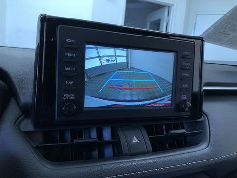 Used 2019 Toyota RAV4 LE w/ Carpet Mat Package AWD/4WD image 28