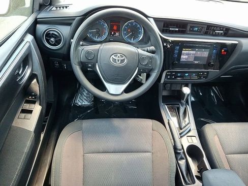 Used 2019 Toyota Corolla LE FWD image 12