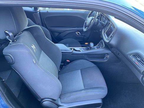 Used 2022 Dodge Challenger R/T Scat Pack RWD image 20