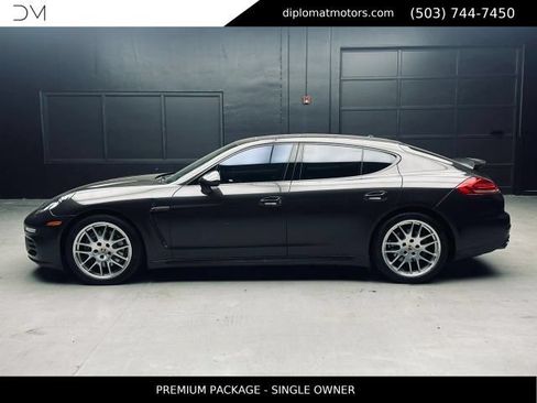 Used 2014 Porsche Panamera 4 AWD/4WD image 3