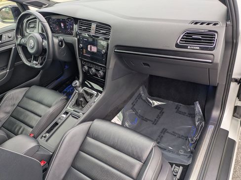 Used 2019 Volkswagen Golf R 4-Door image 26