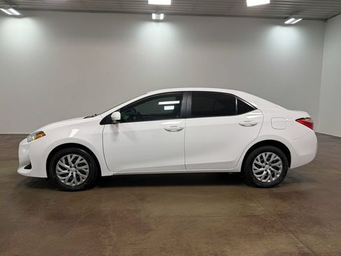 Used 2017 Toyota Corolla L FWD image 27
