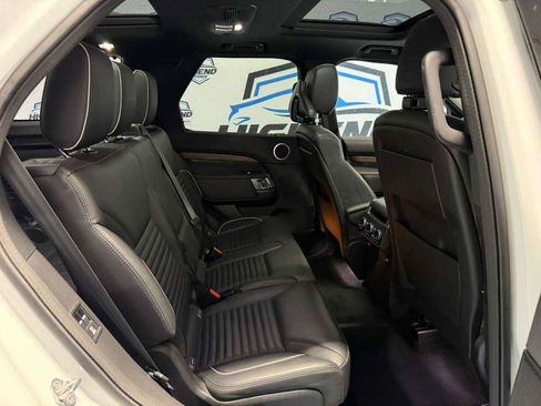 Used 2020 Land Rover Discovery HSE AWD/4WD image 16