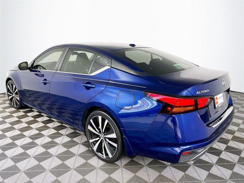 Used 2022 Nissan Altima 2.5 SR FWD image 6