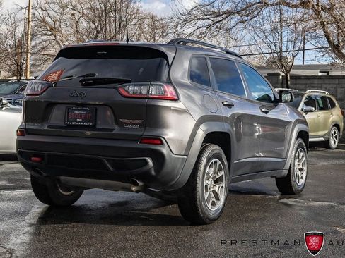 Used 2022 Jeep Cherokee Trailhawk image 17