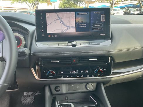 Used 2026 Nissan Rogue SL FWD image 22