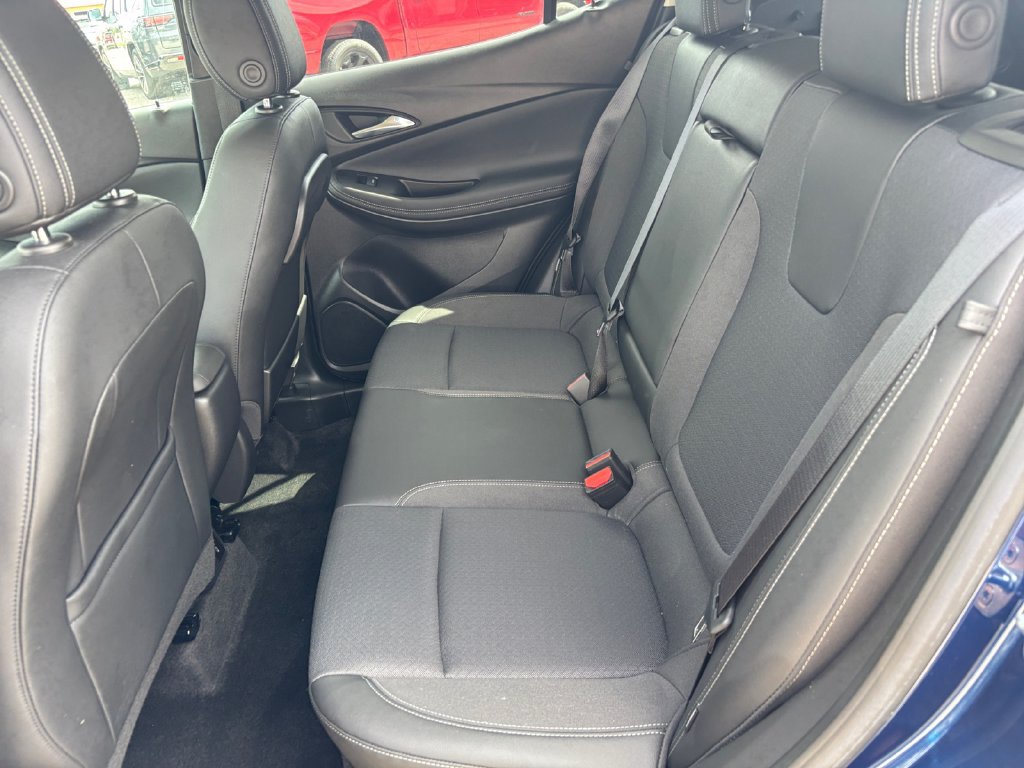 Used 2023 Buick Encore GX Select FWD image 23